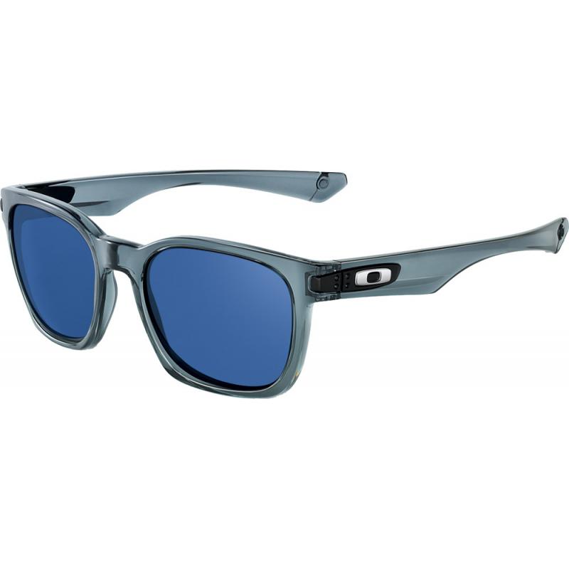 Oakley Garage Rock Crystal Black OO917524 Shade Station