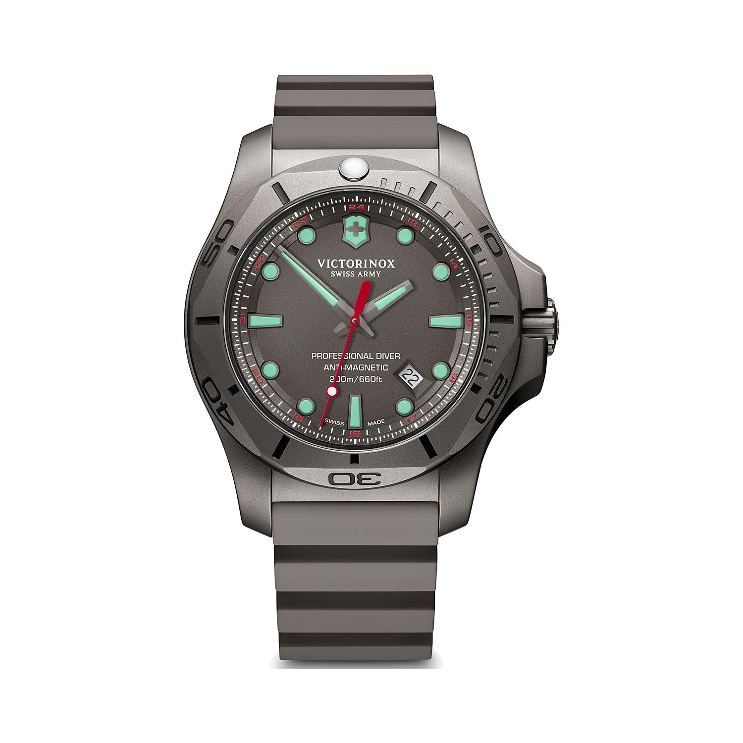 ソフビ。 Victorinox Swiss Army I.N.O.X Professional Diver 241810 Watch