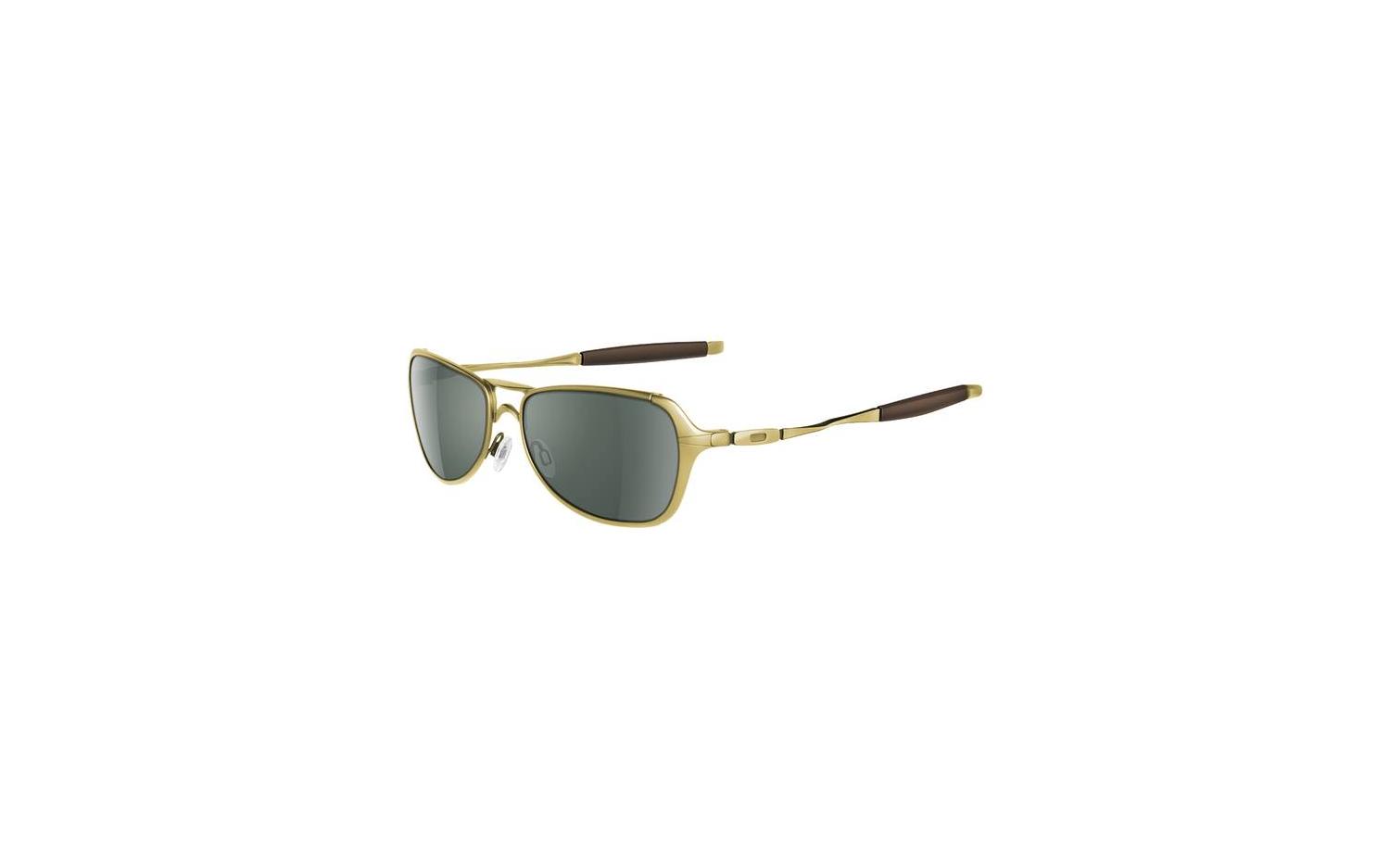 Oakley felon top