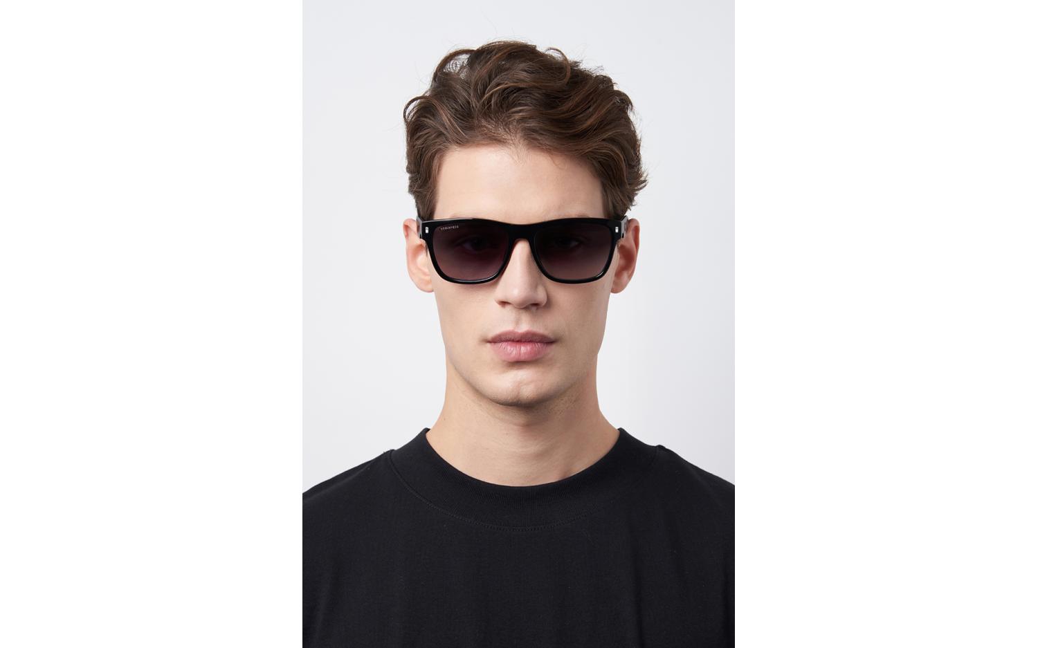 Gallery image for /media/thumbs/100x62.5/media/product_images/20488608079O-DSQUARED2-D2-0004-S-807-9O-ModelShot_P14fw100fh62.5.jpg