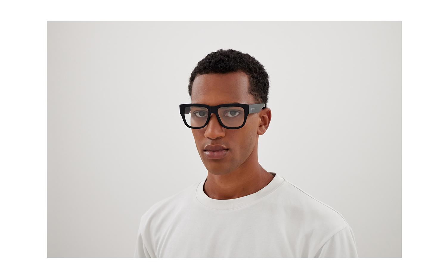 Gallery image for /media/thumbs/100x62.5/media/product_images/Alexander-McQueen-Glasses-AM0510O-001-Modelfw100fh62.5.jpg