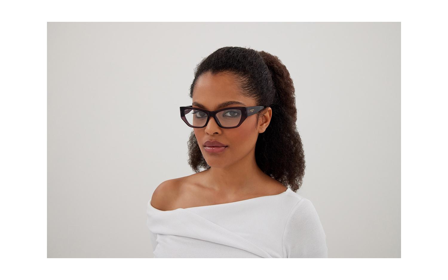 Gallery image for /media/thumbs/100x62.5/media/product_images/Balenciaga-Sunglasses-BB0372O-004-modelfw100fh62.5.jpg