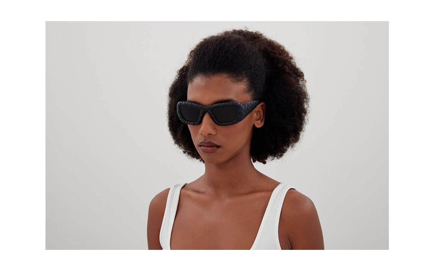 Gallery image for /media/thumbs/100x62.5/media/product_images/Bottega-Veneta-BV1303S-001-fomfw100fh62.5.jpg