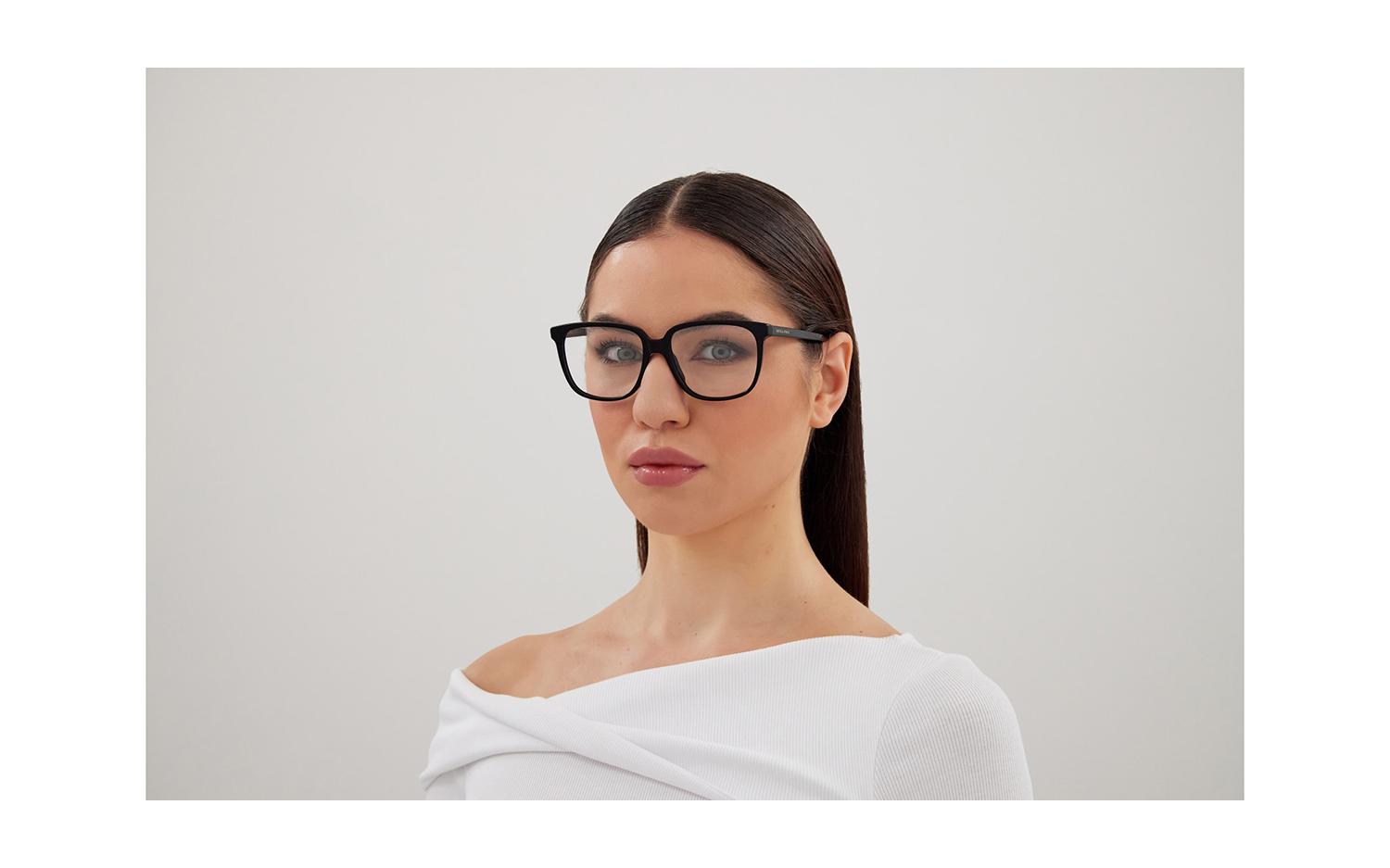 Gallery image for /media/thumbs/100x62.5/media/product_images/Bottega-Veneta-Glasses-BV1315O-001-modelfw100fh62.5.jpg