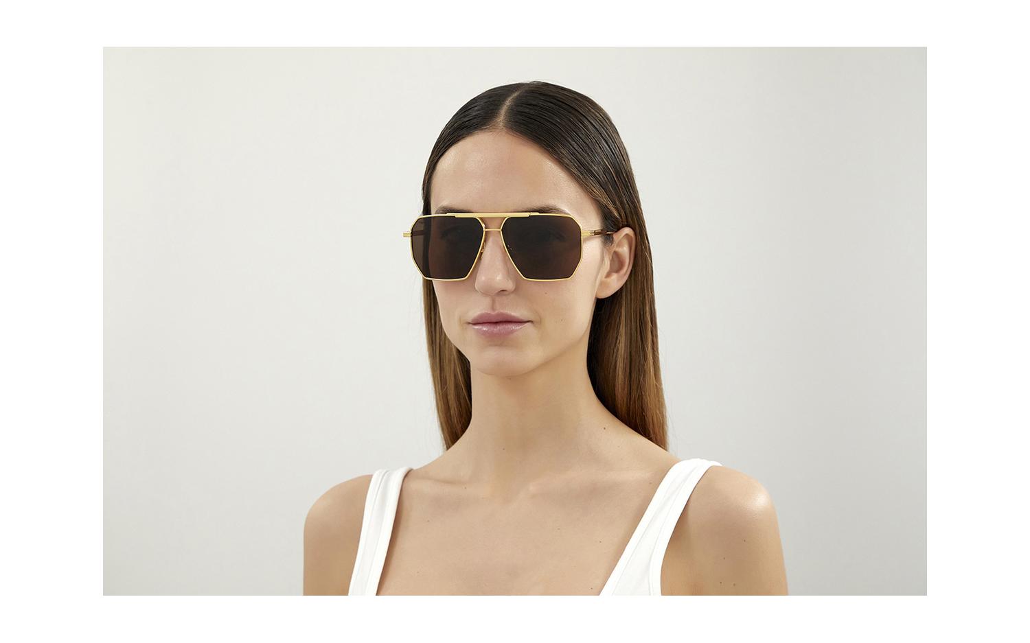Gallery image for /media/thumbs/100x62.5/media/product_images/Bottega-Veneta-Model-Shot-BV1012S-003_Wfw100fh62.5.jpg