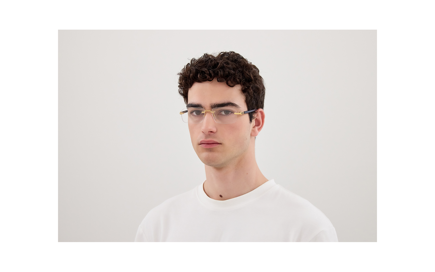 Gallery image for /media/thumbs/100x62.5/media/product_images/Gucci-Glasses-GG1221O-modelfw100fh62.5.png