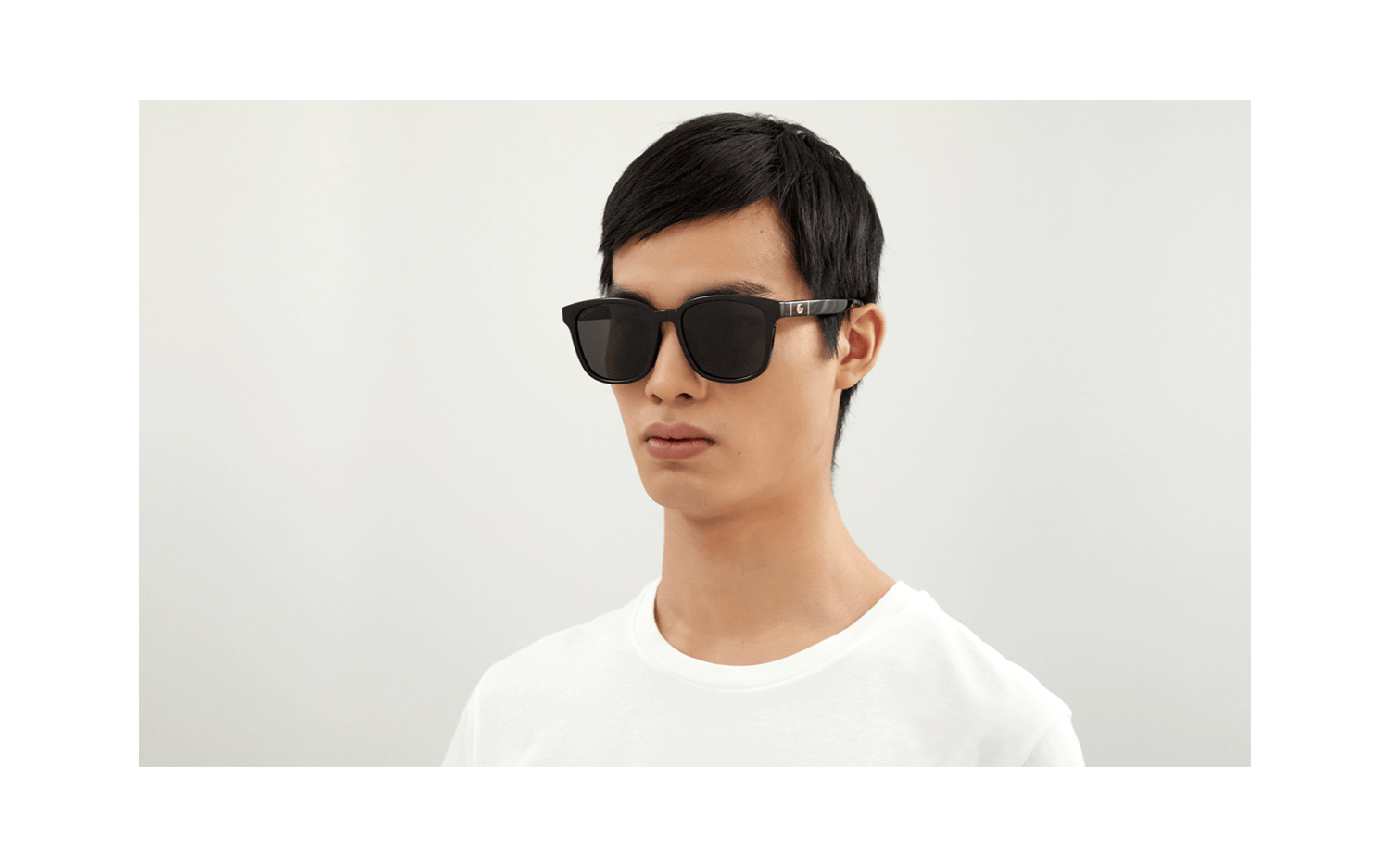 Gallery image for /media/thumbs/100x62.5/media/product_images/Gucci-Sunglasses-GG0637SK-001-modelfw100fh62.5.png