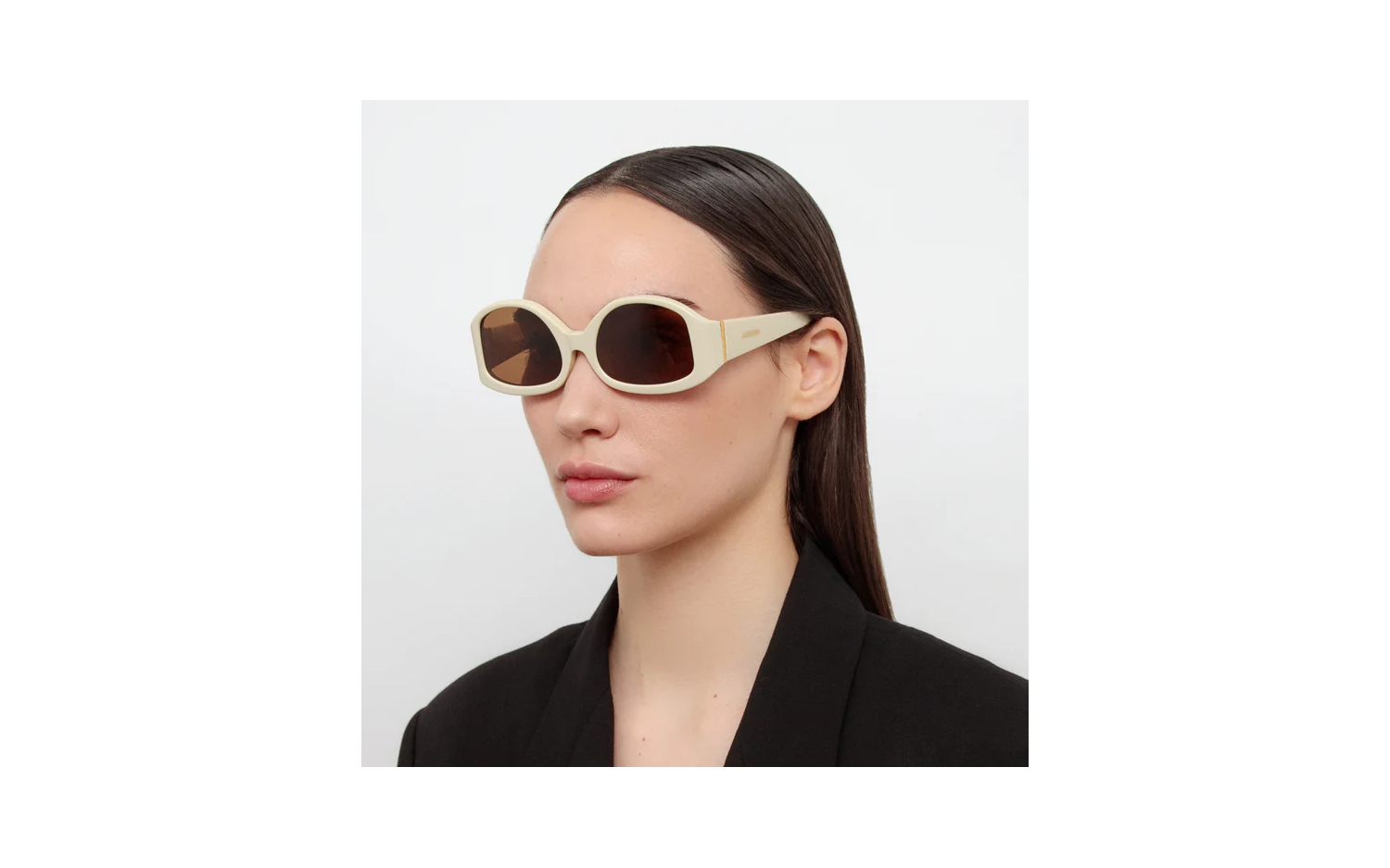 Gallery image for /media/thumbs/100x62.5/media/product_images/Jacquemus-Colapso-JAC15C3SUN-m1fw100fh62.5.png