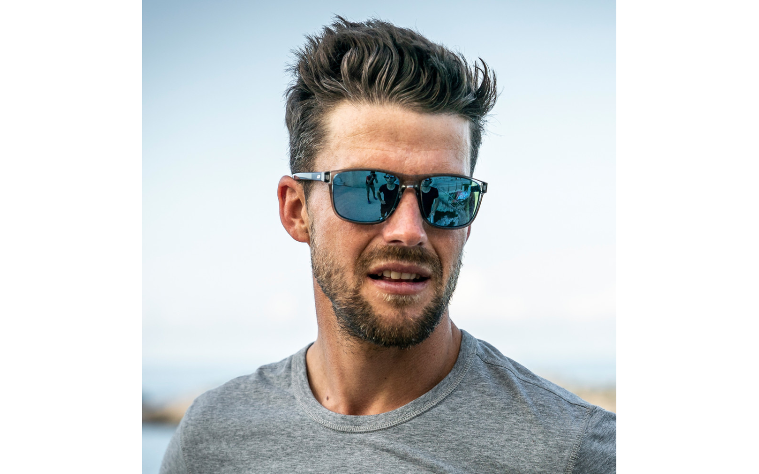 Gallery image for /media/thumbs/100x62.5/media/product_images/Julbo-Sunglasses-J5739620-modelfw100fh62.5.png