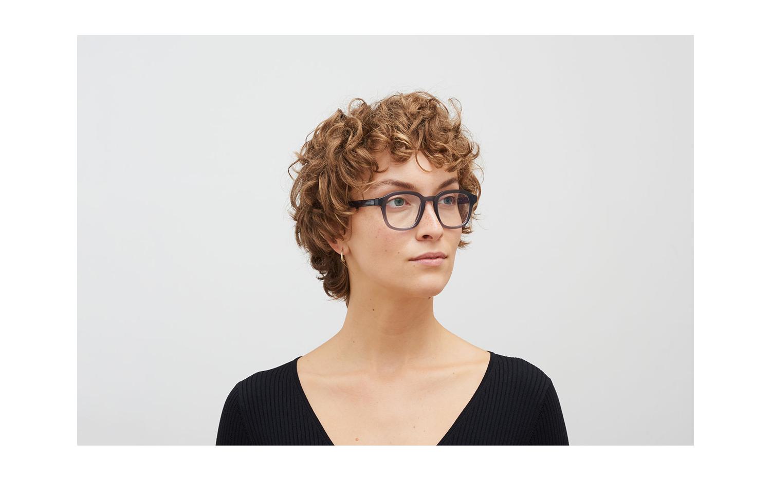 Gallery image for /media/thumbs/100x62.5/media/product_images/MYKITA-Glasses-10069026-model2fw100fh62.5.jpg