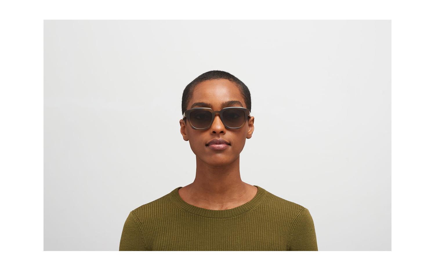 Gallery image for /media/thumbs/100x62.5/media/product_images/MYKITA-Sunglasses-10082816-modelfw100fh62.5.jpg