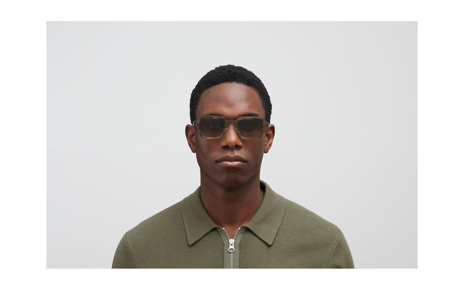 Gallery image for /media/thumbs/100x62.5/media/product_images/MYKITA-Sunglasses-10084845-modelfw100fh62.5.jpg