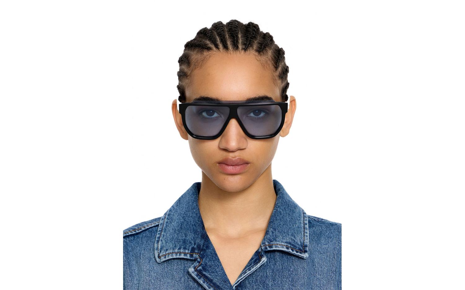 Gallery image for /media/thumbs/100x62.5/media/product_images/Off-White-Earth-Model-2fw100fh62.5.jpg