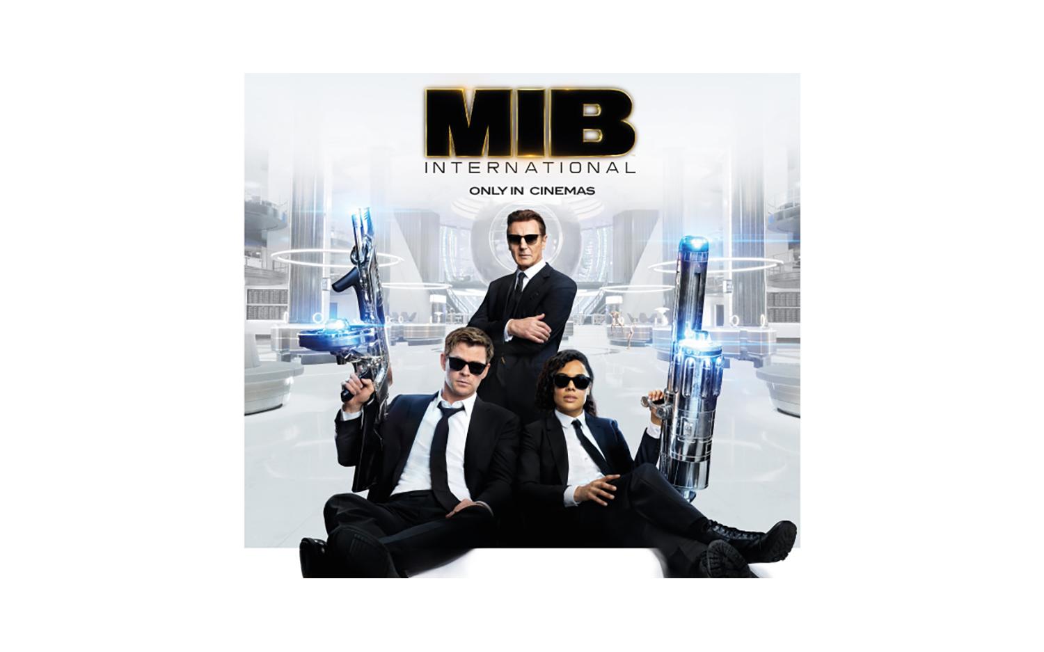 Police MIB INTERNATIONAL EDITION SPL872 0700 56 Sunglasses | Shade Station