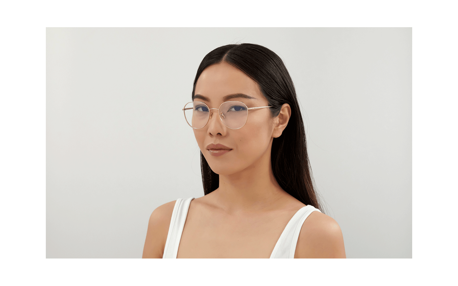 Gallery image for /media/thumbs/100x62.5/media/product_images/Saint-Laurent-Glasses-SL-484-Modelfw100fh62.5.png