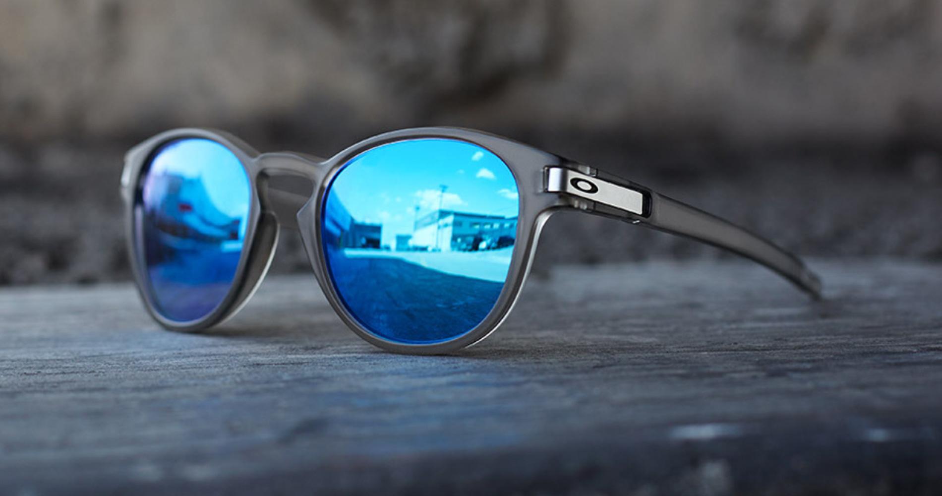 Oakley latch sales blue