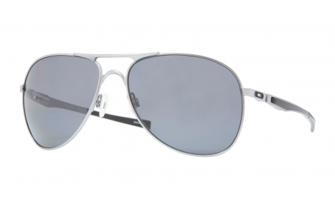 Head to Head Ray Ban vs Oakley
