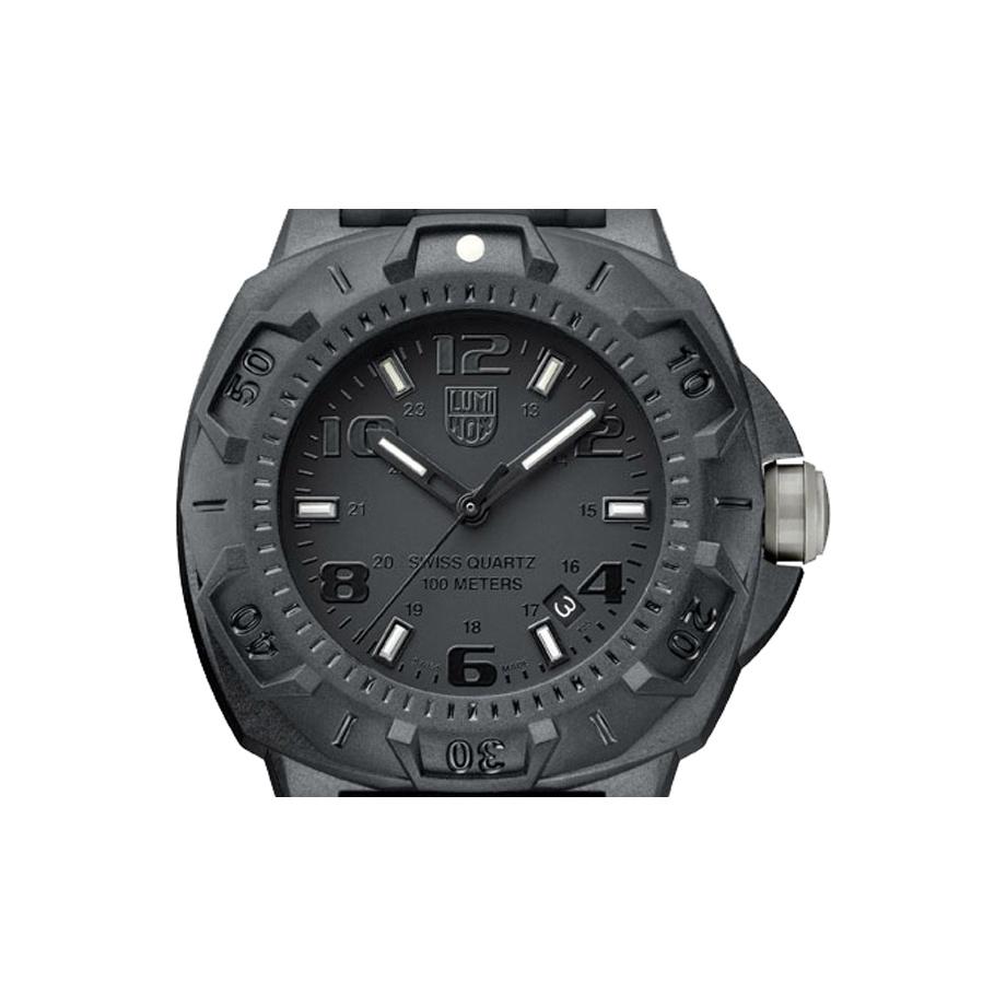 Luminox Sentry 0201BO Series Watch Shade Station